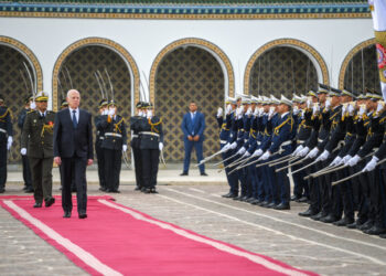 Tunisie : Plusieurs hauts cadres sécuritaires décorés par Kais Saied