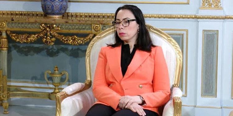 Conversation fuitée : Nadia Akacha dément tout en bloc
