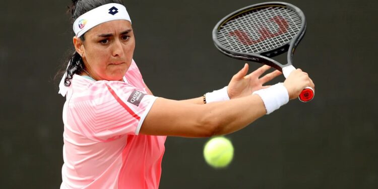 Joueurs russes exclus de Wimbledon : Jabeur s&rsquo;oppose &agrave; l&rsquo;interf&eacute;rence entre sport et politique
