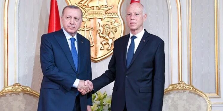 Erdogan : "La dissolution du Parlement, un coup porté à la volonté du peuple tunisien"