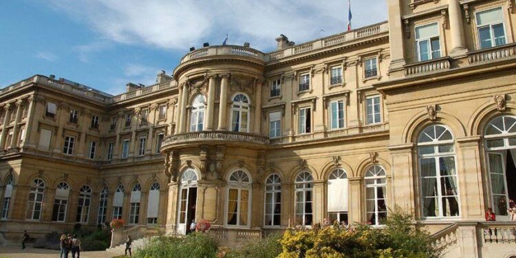 La France appelle les forces politiques tunisiennes &agrave; s&rsquo;engager dans un dialogue inclusif