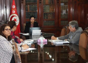 Tunisie : Nemsia et Abassi s’entretiennent avec une équipe de Moody’s