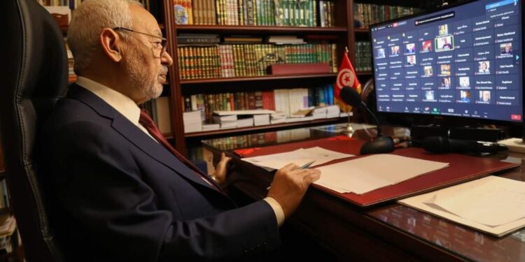 Ghannouchi : « Nous avons la loi et le peuple avec nous »