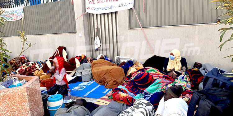Tunisie : Des Subsahariens protestent devant le siège du HCR