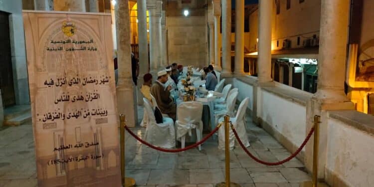 Tunisie : Des tables d&rsquo;Iftar aux mosqu&eacute;es Zitouna et Okba tout au long du Ramadan