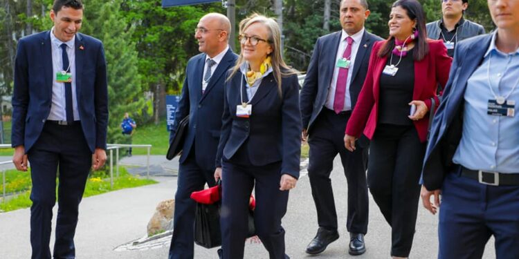 Najla Bouden au Forum de Davos