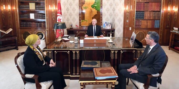 Tunisie : Kais Saied s'entretient avec Leila Jaffel et Taoufik Charfeddine