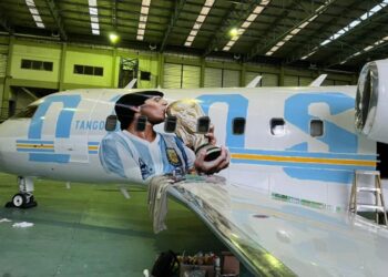 Le "Tango D10S", un jet en hommage à Maradona