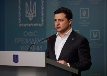 Zelensky met en garde contre une « catastrophe des céréales »