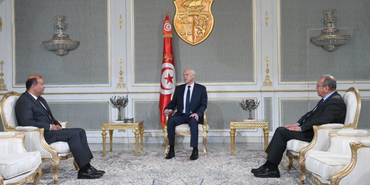 Tunisie : Saied souligne les efforts déployés pour attirer les investissements