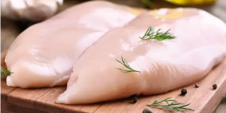 Prix de la viande de volaille : Le ministère du Commerce saisit le Conseil de la Concurrence