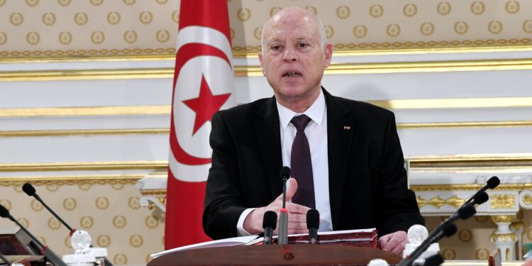 Kais Saied peut-il faire cavalier seul ?
