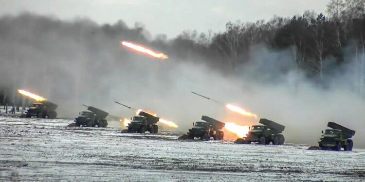 Ukraine : La Russie détruit un "important" stock d'armes destiné au Donbass