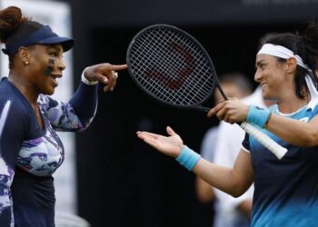Eastbourne : Le duo #OnSerena file en demi-finale