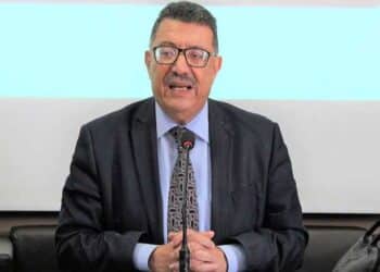 Nouvelle Constitution : R&eacute;gime pr&eacute;sidentiel, Premier ministre et fin du tourisme parlementaire