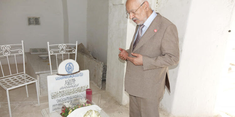 Ghannouchi récite la Fatiha à la mémoire de Caïd Essebsi
