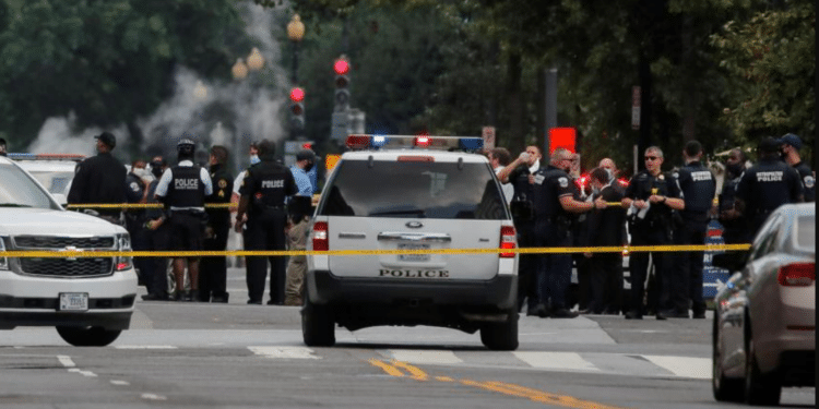Etats-Unis : 6 morts et 24 blessés dans une fusillade lors d'un défilé du 4-Juillet