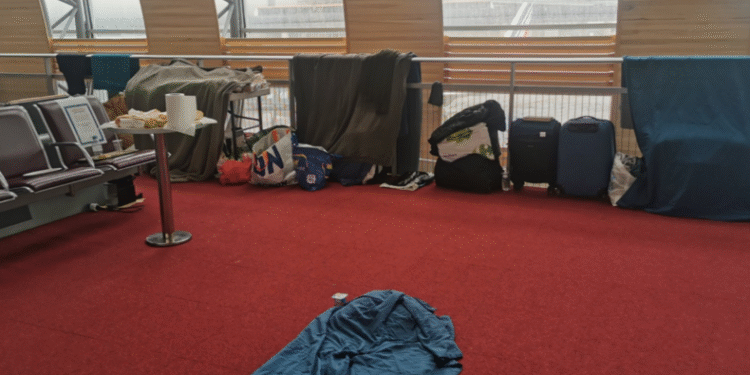 A cause de Tunisair, des Tunisiens "fêtent" l'Aïd... bloqués à Roissy Charles de Gaulle !