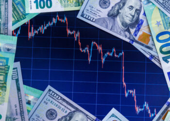 La monnaie unique au plus bas depuis 20 ans face au dollar