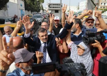 "La garde &agrave; vue d'Ali La&acirc;rayedh, un scandale", selon Samir Dilou
