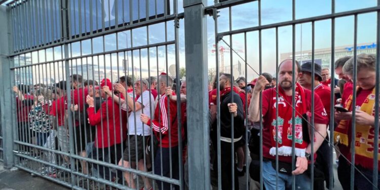 Incidents au Stade de France : Deux supporters de Liverpool se sont suicidés