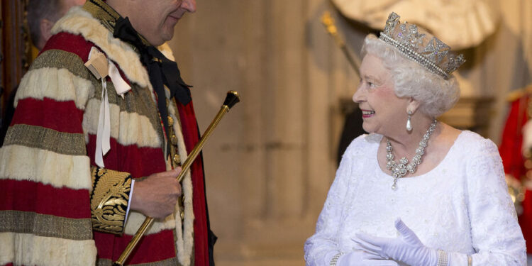 Retrait de permis pour le duc de Norfolk, organisateur des funérailles d’Elizabeth II !