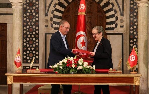 Tunisie : L’accord sur la majoration salariale dans le public, signé