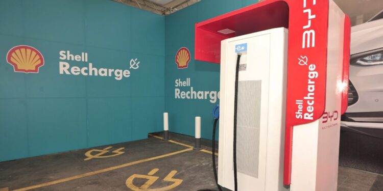 Tunisie : Mise en service de la première borne de recharge électrique rapide et gratuite