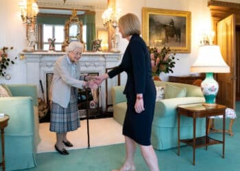 L'état de santé de la reine Elizabeth II préoccupe