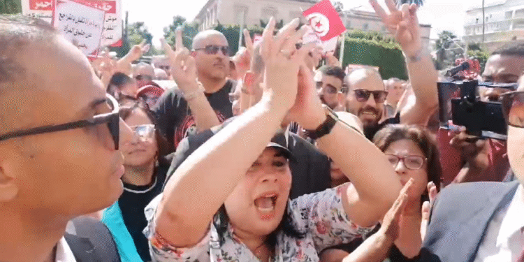 Abir Moussi organise sa manifestation malgré l'interdiction du gouverneur de Tunis