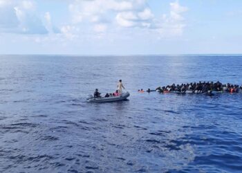 Naufrage d’un bateau à Zarzis : les familles des portés disparus manifestent