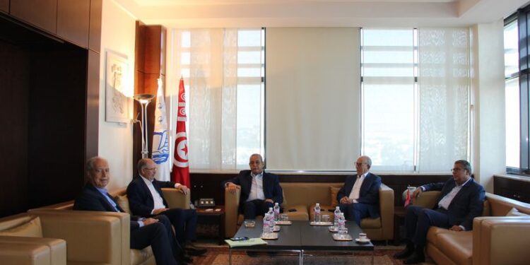 Réunion entre Samir Majoul et Noureddine Taboubi