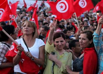 Sit-in féminin devant le siège de l’ISIE