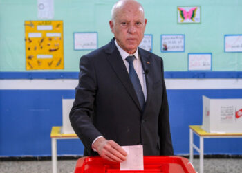 Le président Kais Saied et son épouse votent pour les législatives