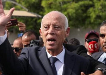 Visite inopinée du président Kais Saied à l’avenue Habib Bourguiba