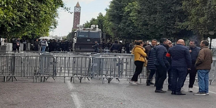Présence sécuritaire renforcée à l’avenue Habib Bourguiba