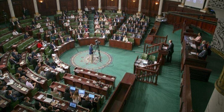 Nouveau parlement : La femme invisible ?