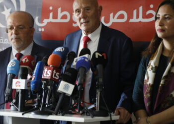 Nejib Chebbi : "Ce pouvoir ne cherche qu'à poursuivre ses opposants"