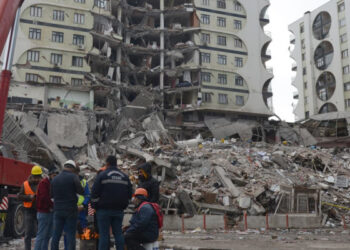 Le bilan des séismes en Turquie et en Syrie s’alourdit à 9500 morts