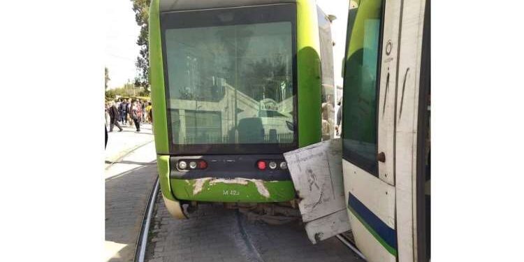 Le Bardo : quand une rame se détache du métro !