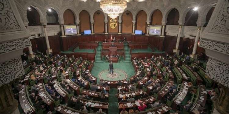 Un mois seulement après la reprise, les députés déjà en vacances !