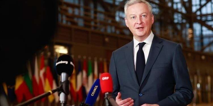 Transferts d’aides sociales : la France veut traquer les Maghrébins !