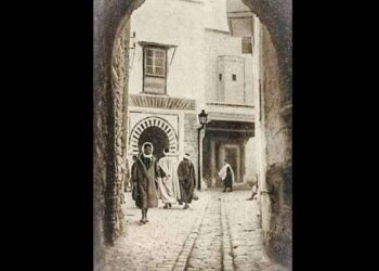 Aux origines de la rue du Divan