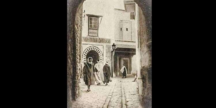 Aux origines de la rue du Divan