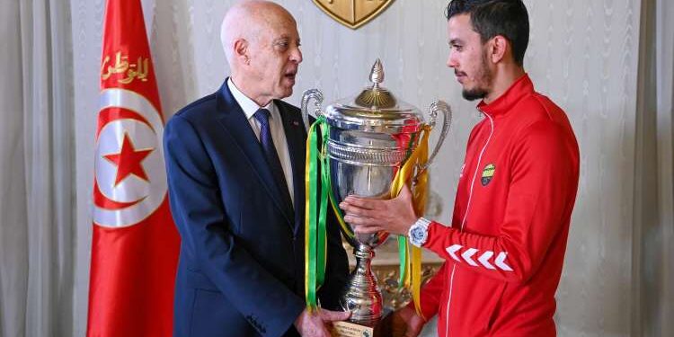 Kais Saïed reçoit les champions d'Afrique du MS Boussalem