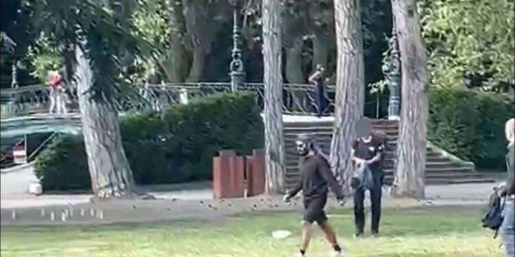 France : Cinq personnes dont quatre enfants, blessées dans une attaque au couteau
