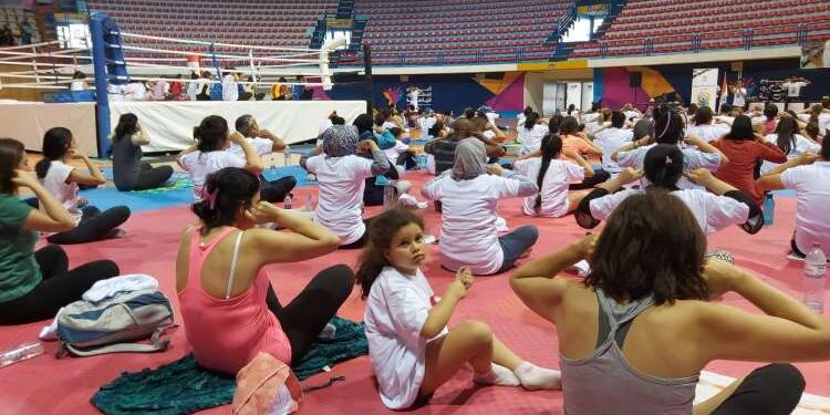 La Journée internationale du Yoga au palais des Sports d'El Menzah