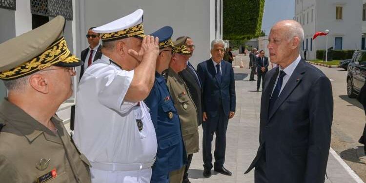 Kais Saïed à la base militaire d'El Aouina