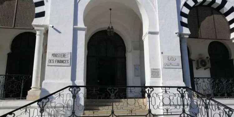 Tunisie : L’Etat emprunte un milliard de dinars aux banques et institutions financières