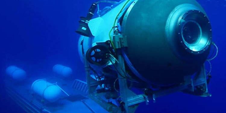 Un petit sous-marin visitant l'épave du Titanic porté disparu
